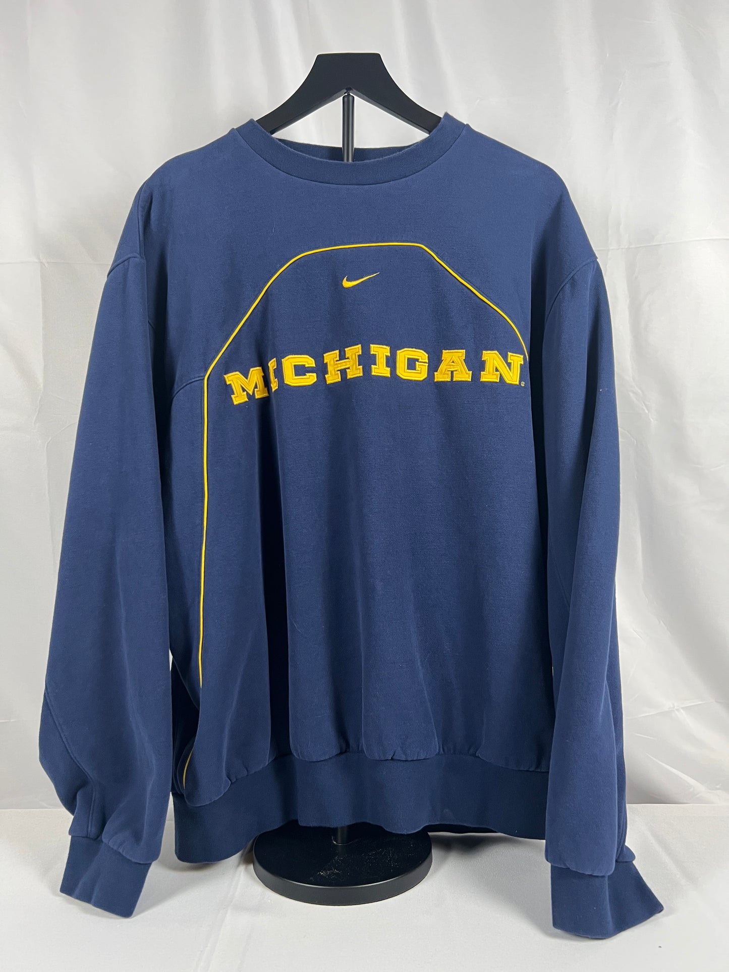 (Mens Large) 00's Michigan Center Swoosh