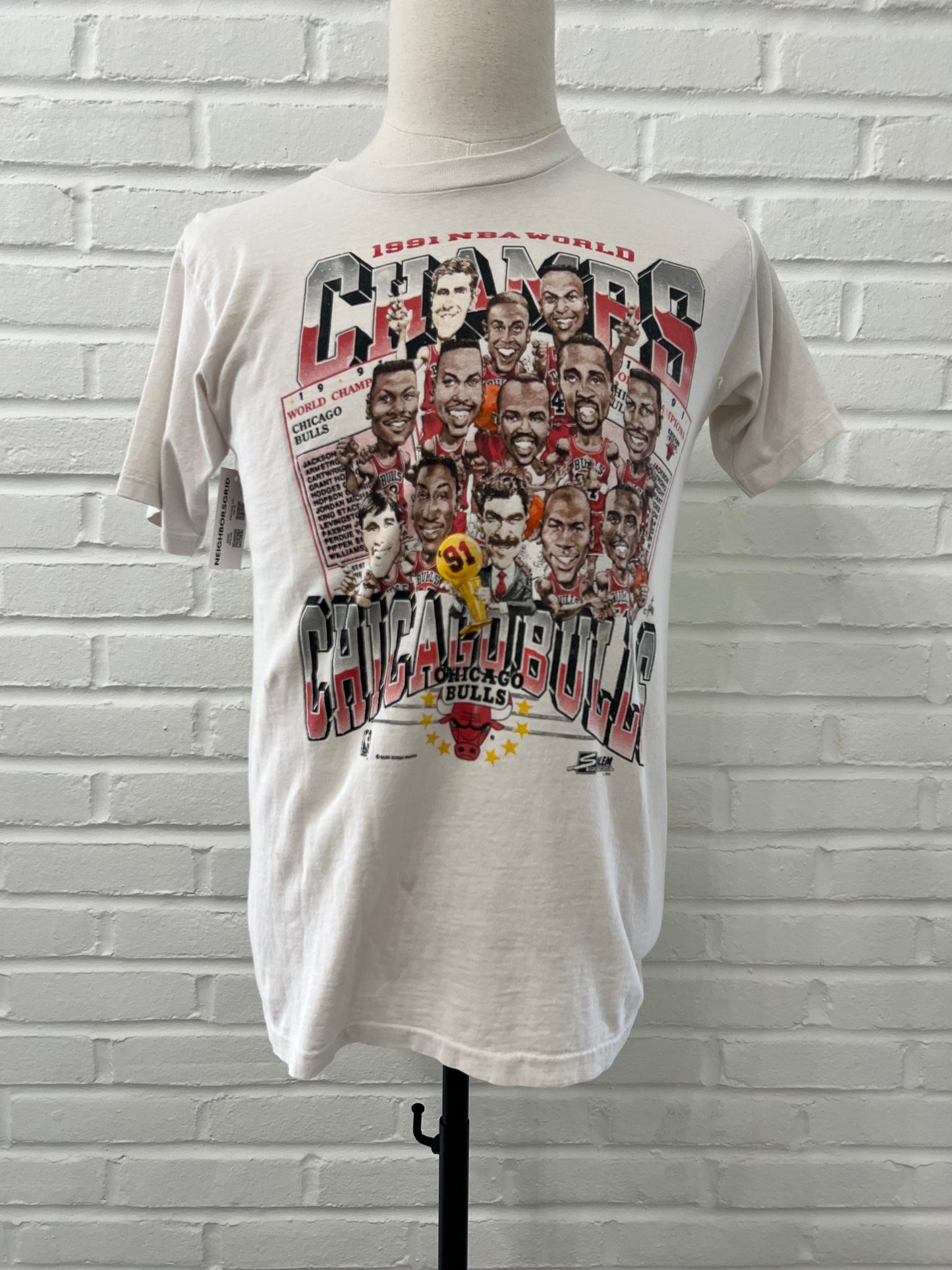 (Mens Medium) 1991 Chicago Bulls Caricature Shirt