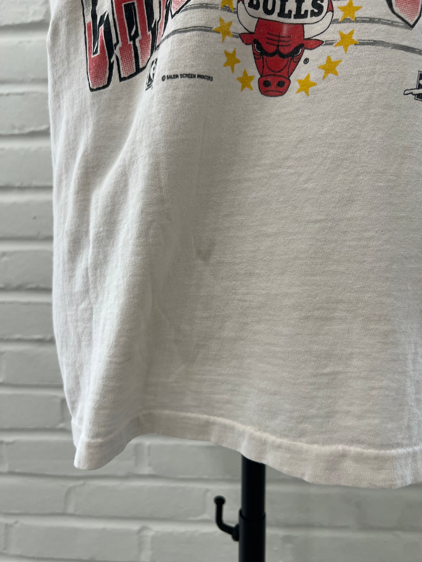 (Mens Medium) 1991 Chicago Bulls Caricature Shirt