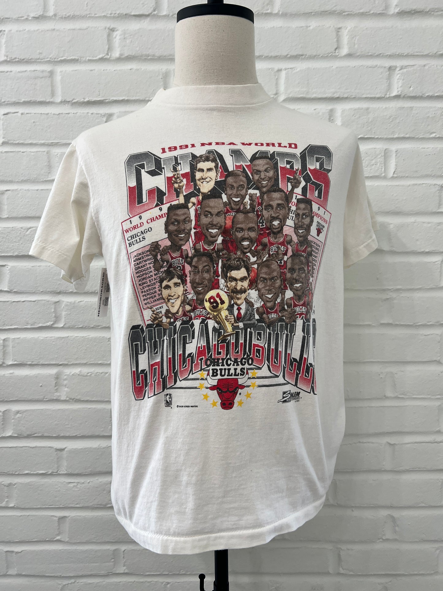 (Mens Large) 1991 Chicago Bulls Caricature Shirt