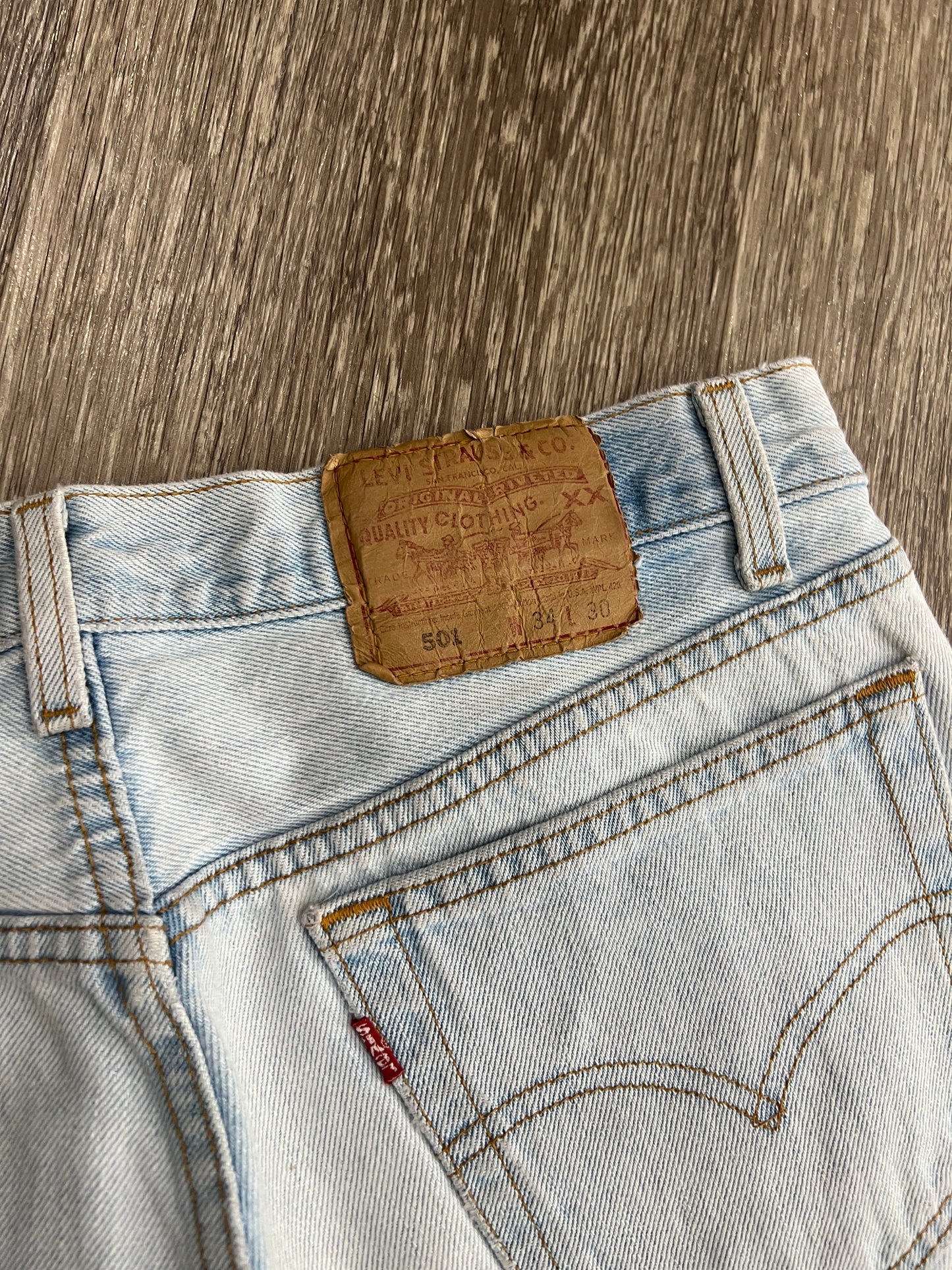 (Mens 34x30) Levis Jeans