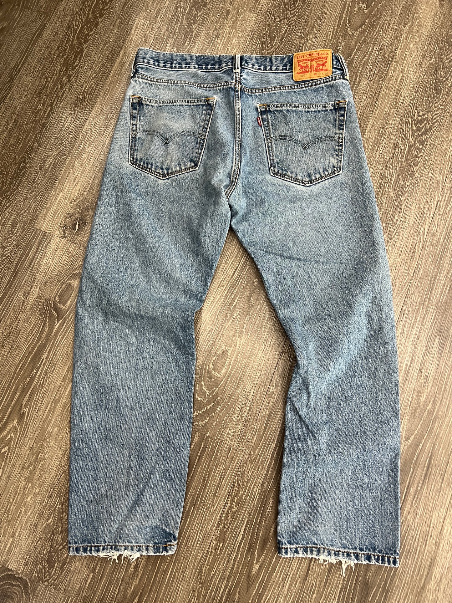 (Mens 36x30) Levis 505 Jeans
