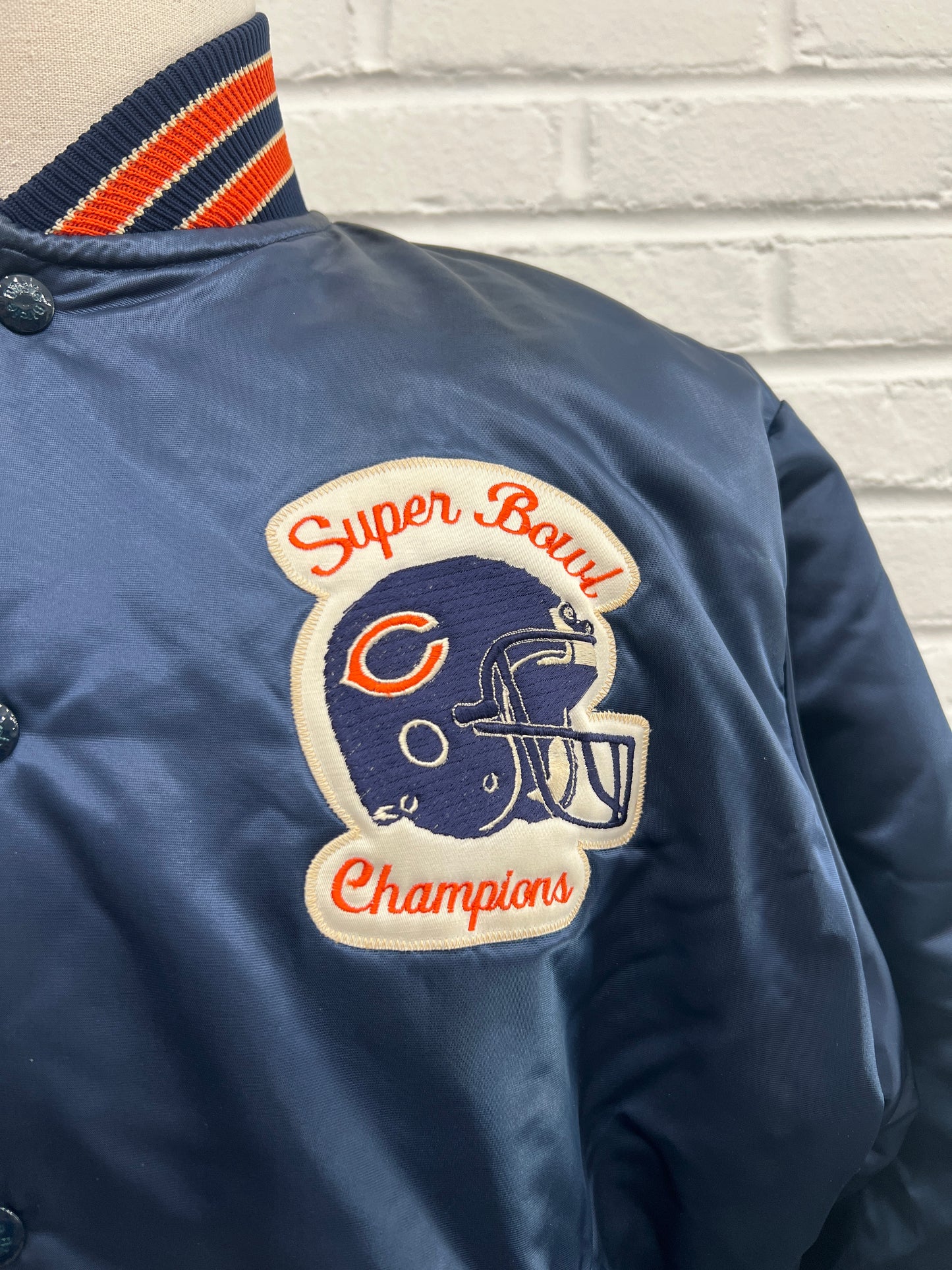 (Mens Large) 1986 Chicago Bears Satin Jacket