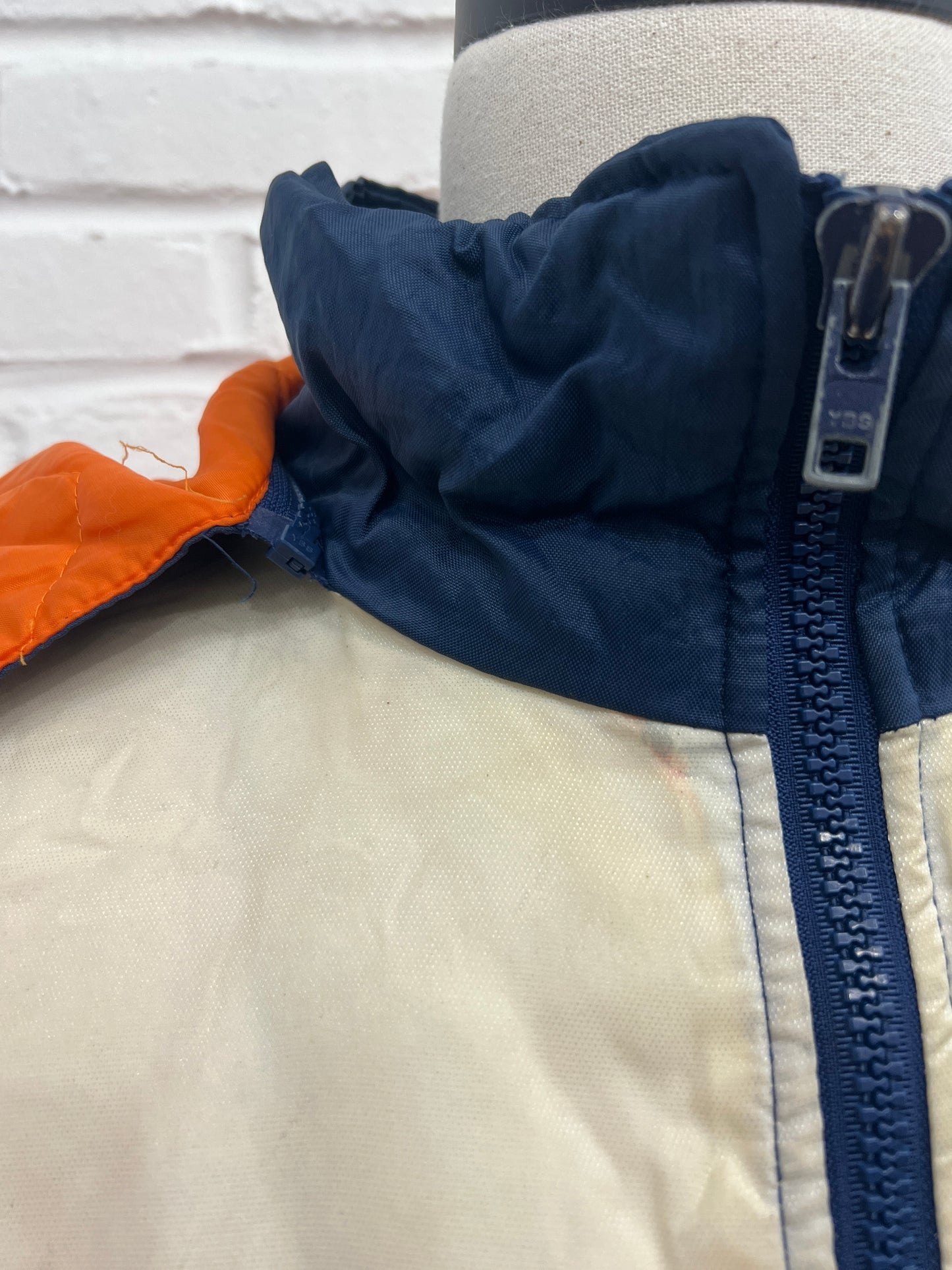 (Mens XL) 90s Chicago Bears Puffer Jacket