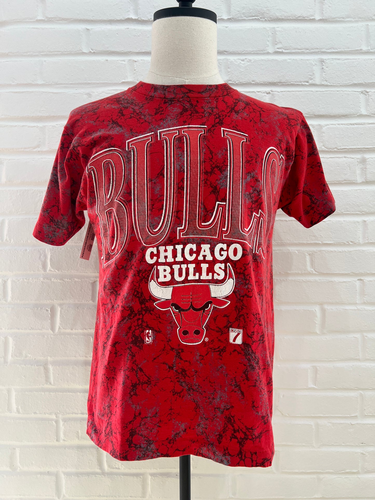 (Mens Large) 90s Chicago Bulls Shirt