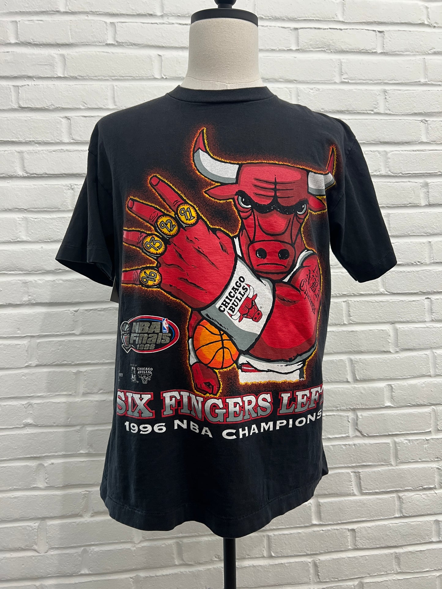 (Mens XL) 1996 Chicago Bulls Championship Tee