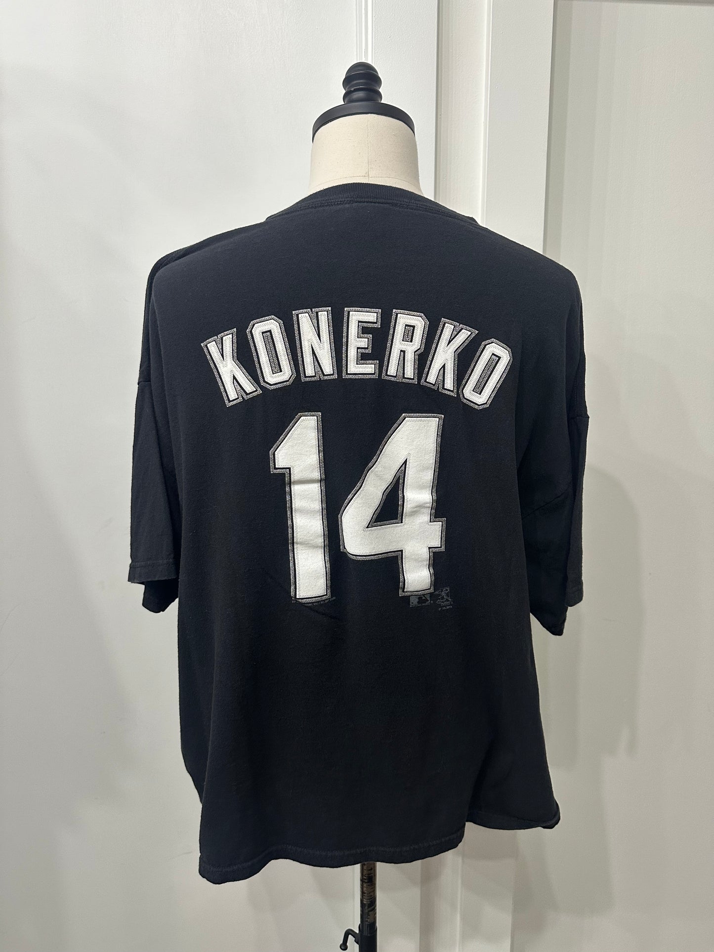 (Mens XL) Paul Konerko White Sox Shirt