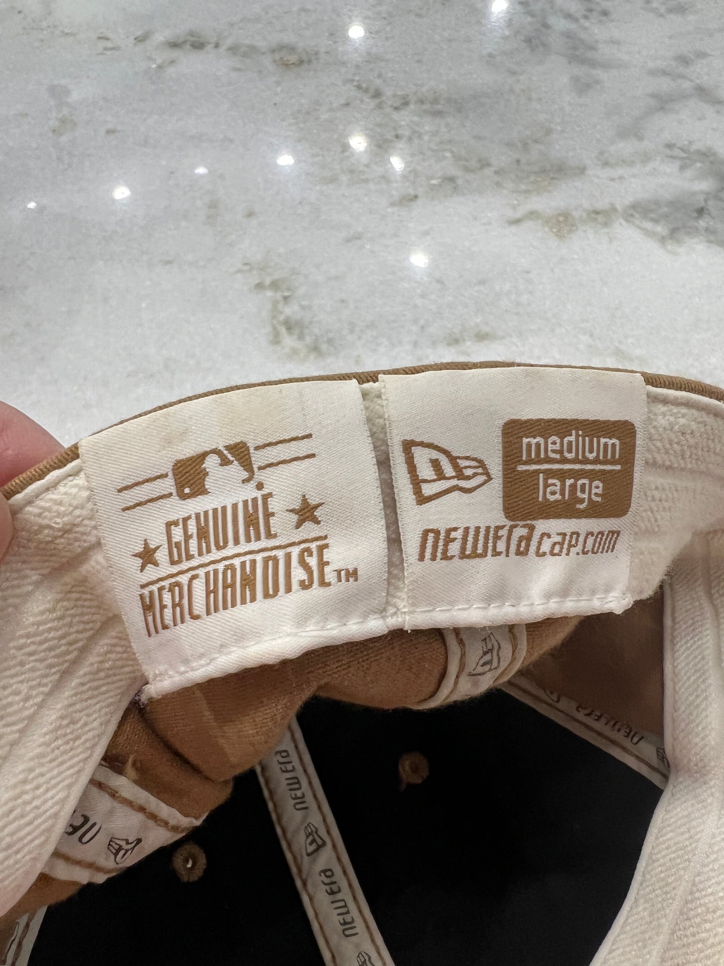 (Adult Medium/Lage) Atlanta Braves Fitted Hat