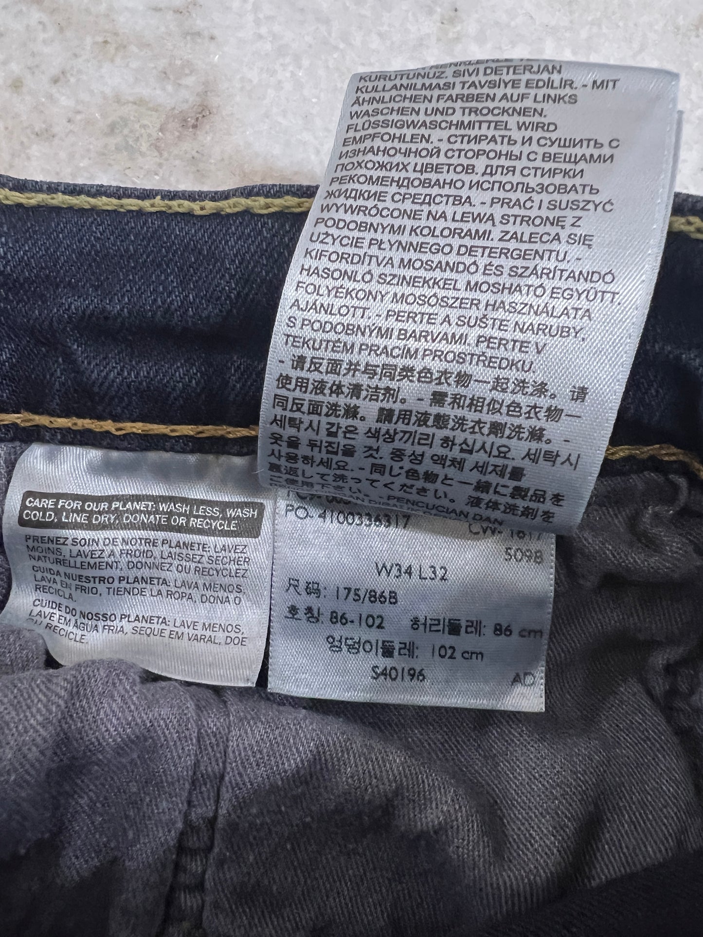 (Mens 34x32) Levis Blue Denim Jeans