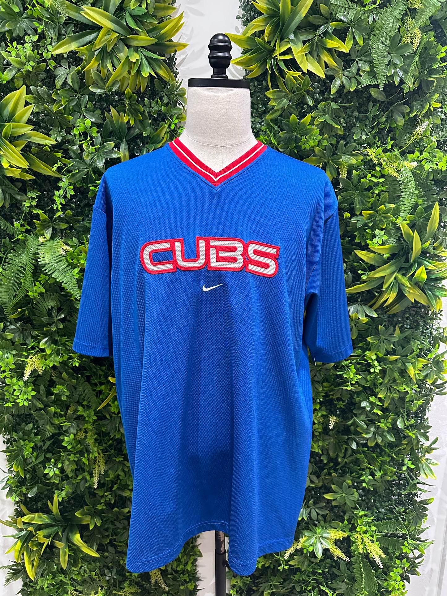 (Mens 2XL) Chicago Cubs Nike Center Swoosh Shirt