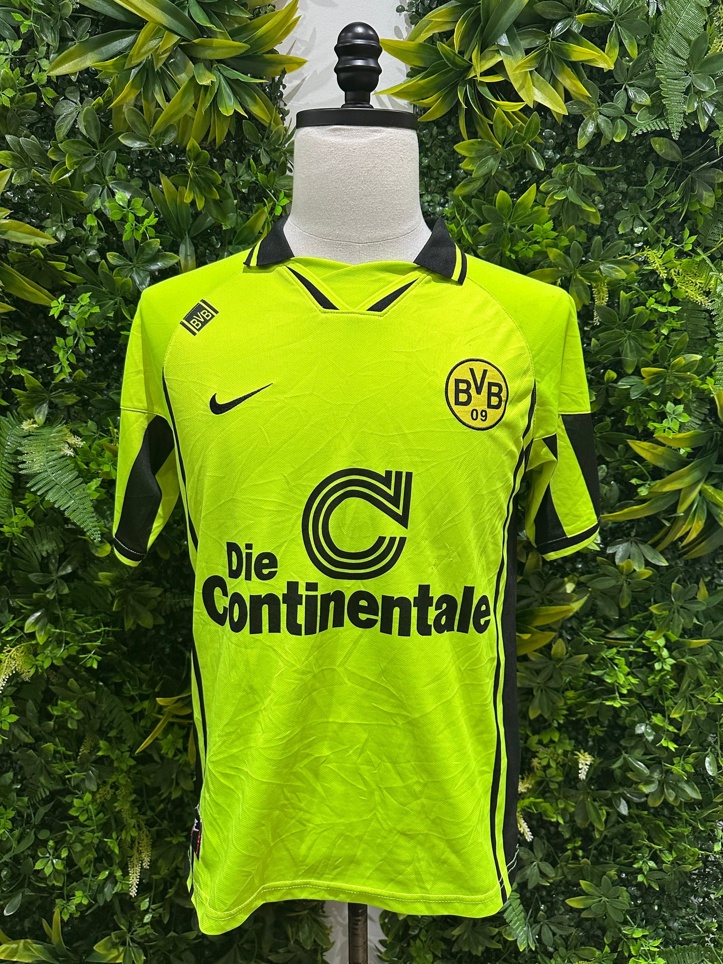 (Mens Small) Borussia Dortmund Soccer Nike Jersey