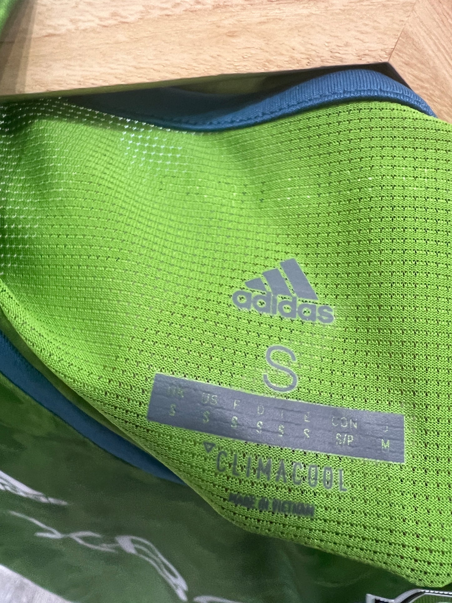 (Mens Small) Seattle Sounders FC Soccer Jersey Xbox