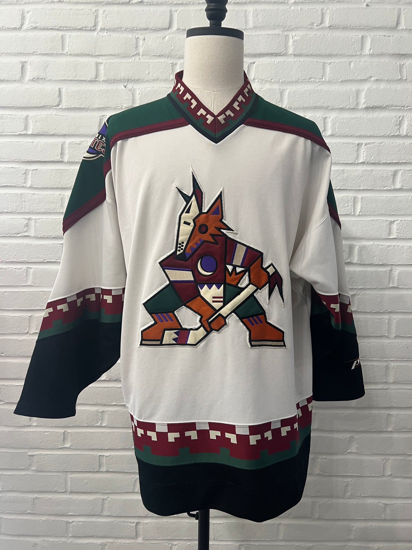 (Mens XL) 90s Phoenix Coyotes Kachina Hockey Jersey