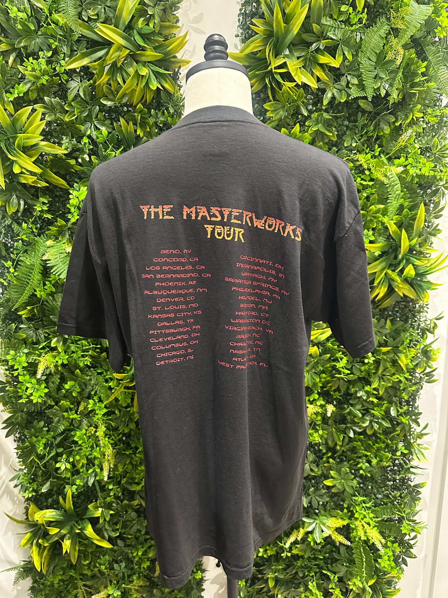 (Mens XL) 2000 Yes Band Masterworks Tour Shirt 007