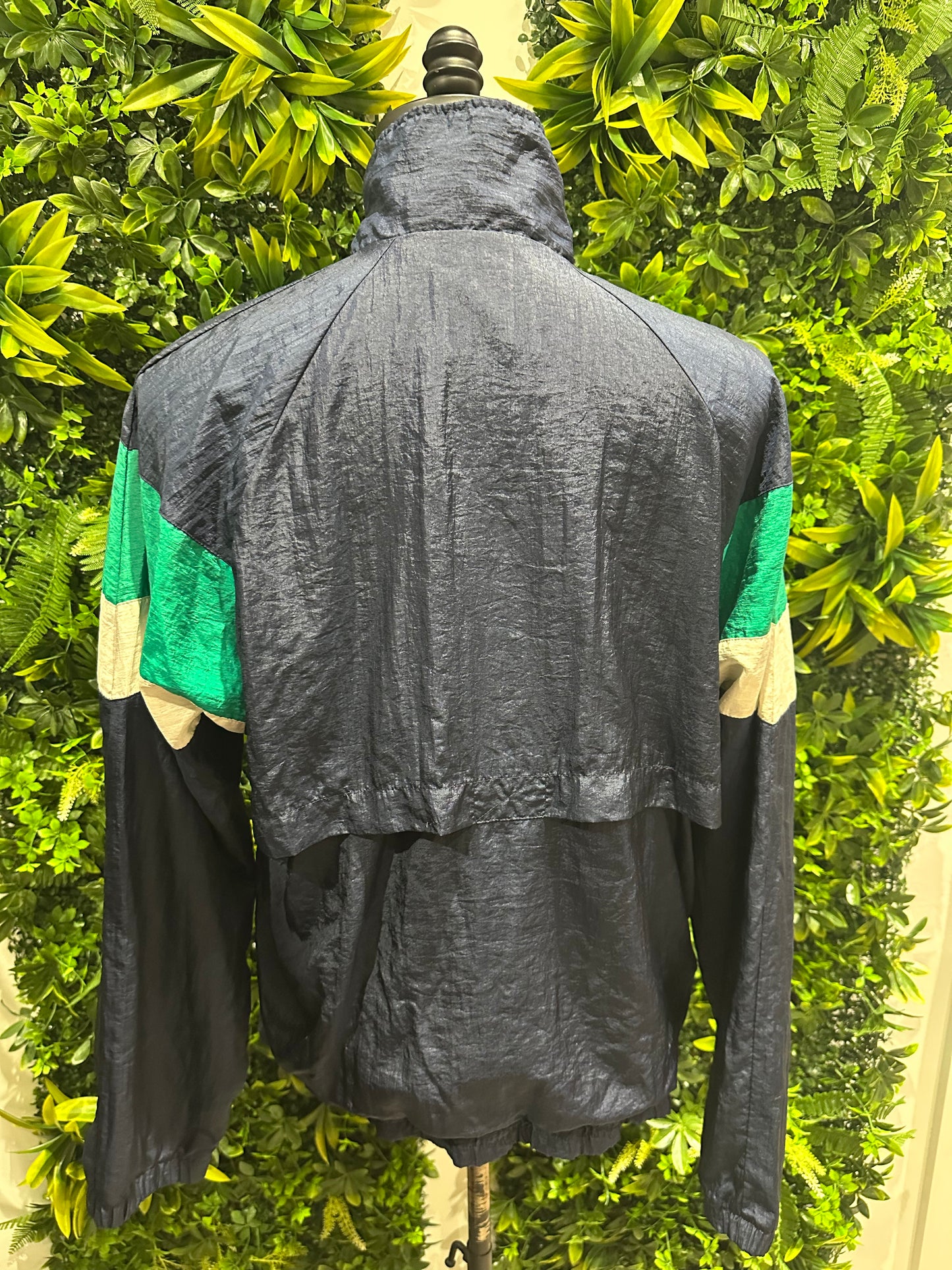 (Mens Medium) 90s Notre Dame Windbreaker 007