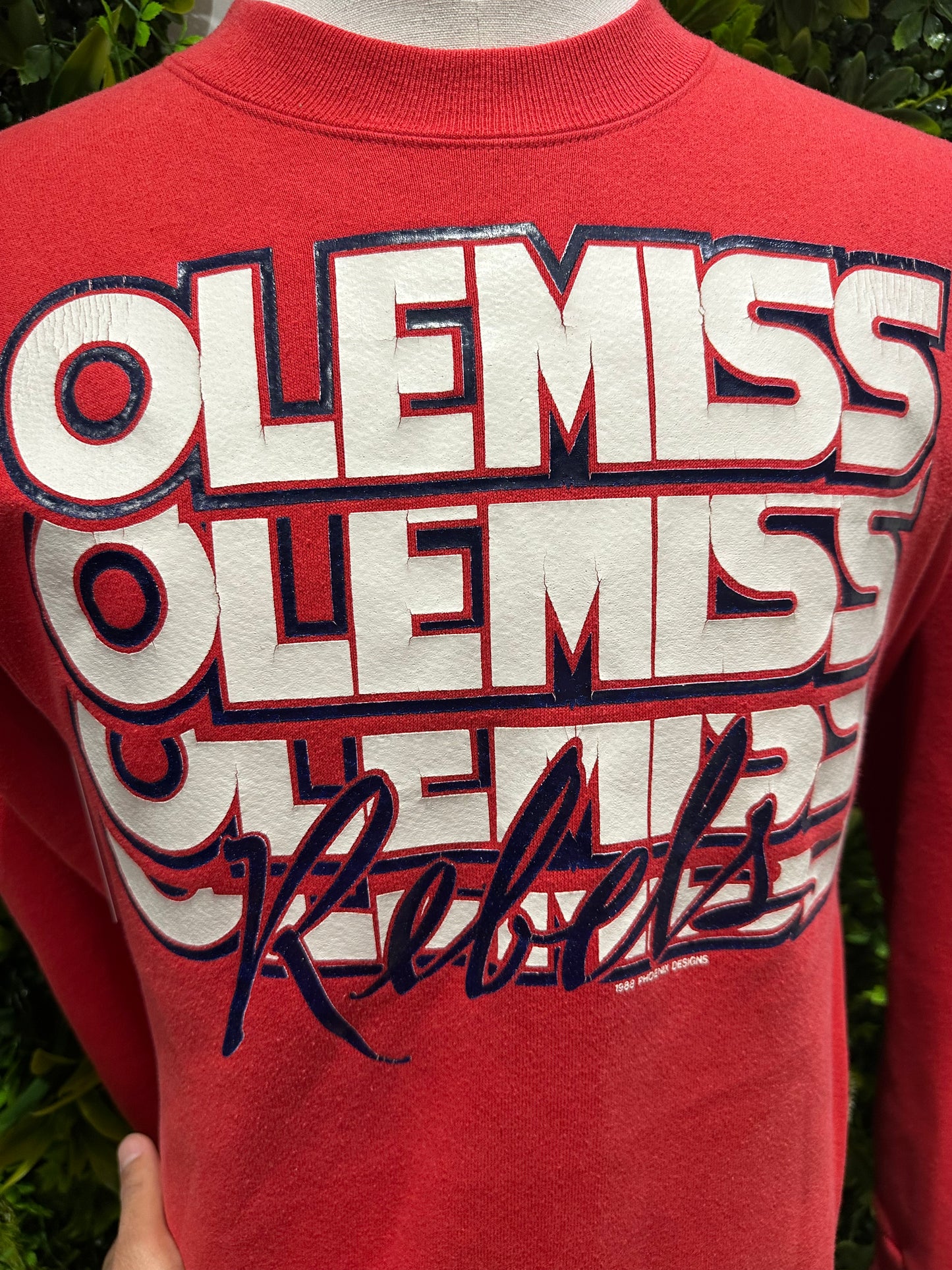 (Mens Medium) 1988 University of Mississippi Sweater 007