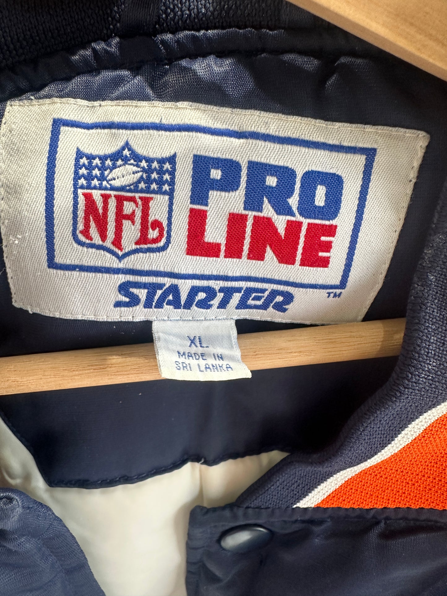 (Mens XL) 90s Starter Chicago Bears Bomber Jacket