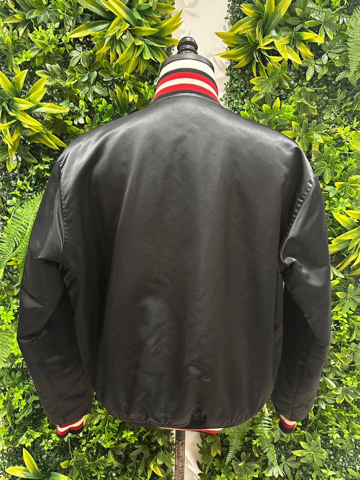 (Mens Medium) 90s Starter Chicago Blackhawks Bomber Jacket 007
