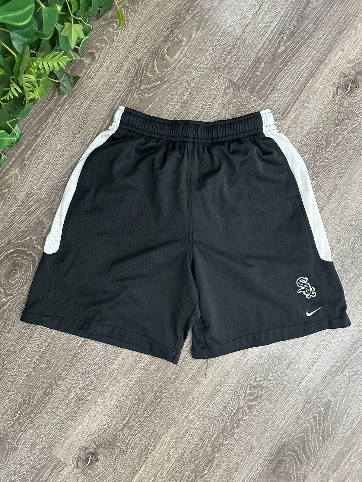 (Mens Large) Nike Chicago White Sox Gym Shorts 007