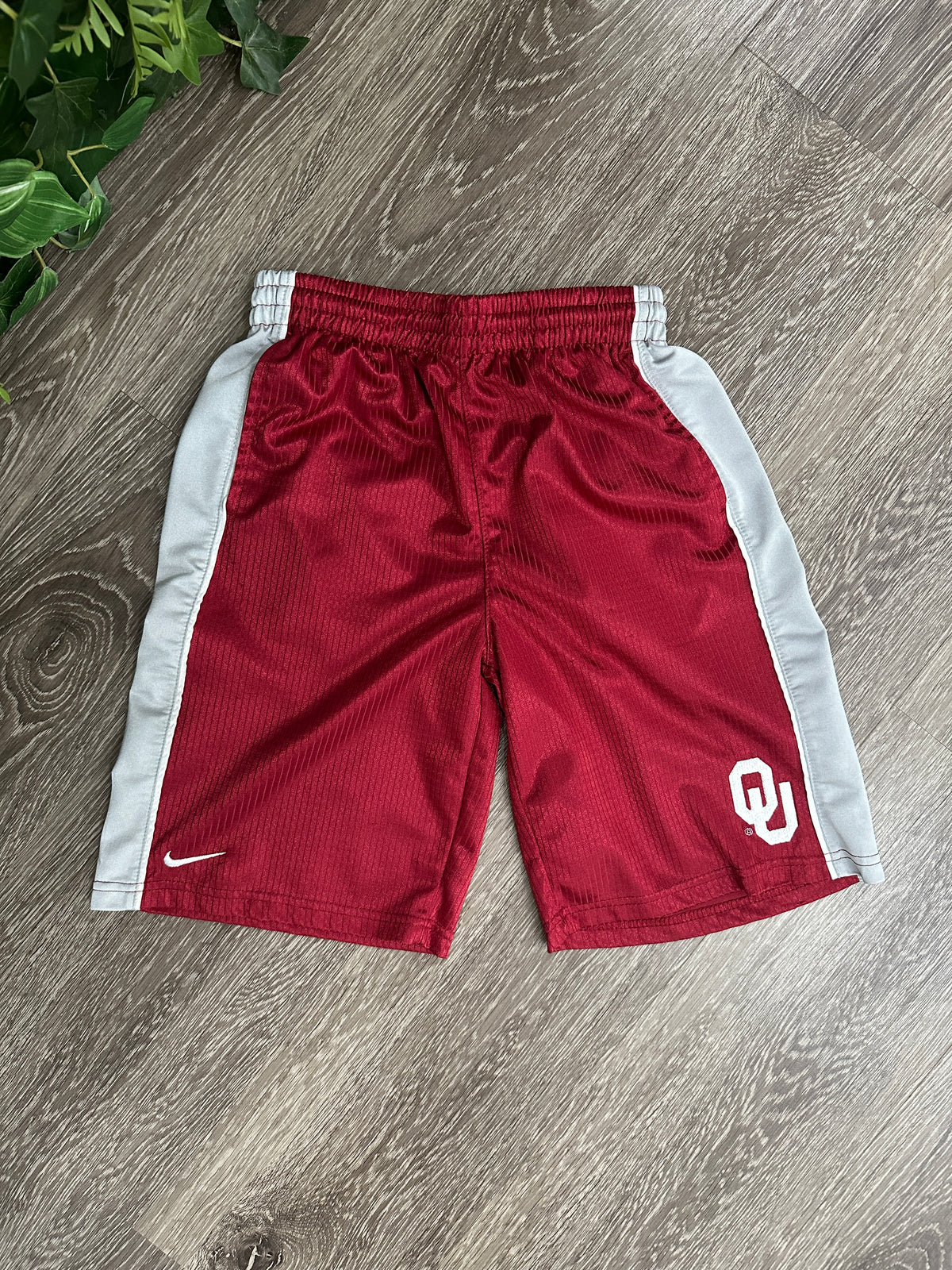 (Kids Medium) Nike Oklahoma University Gym Shorts 007