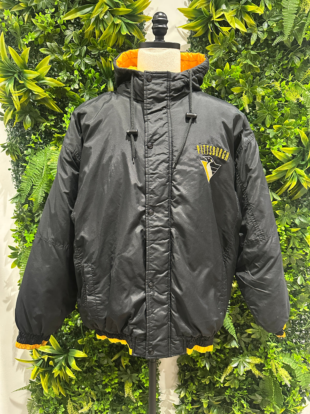 (Men XL) 90s Pittsburgh Penguins Puffer Jacket 007