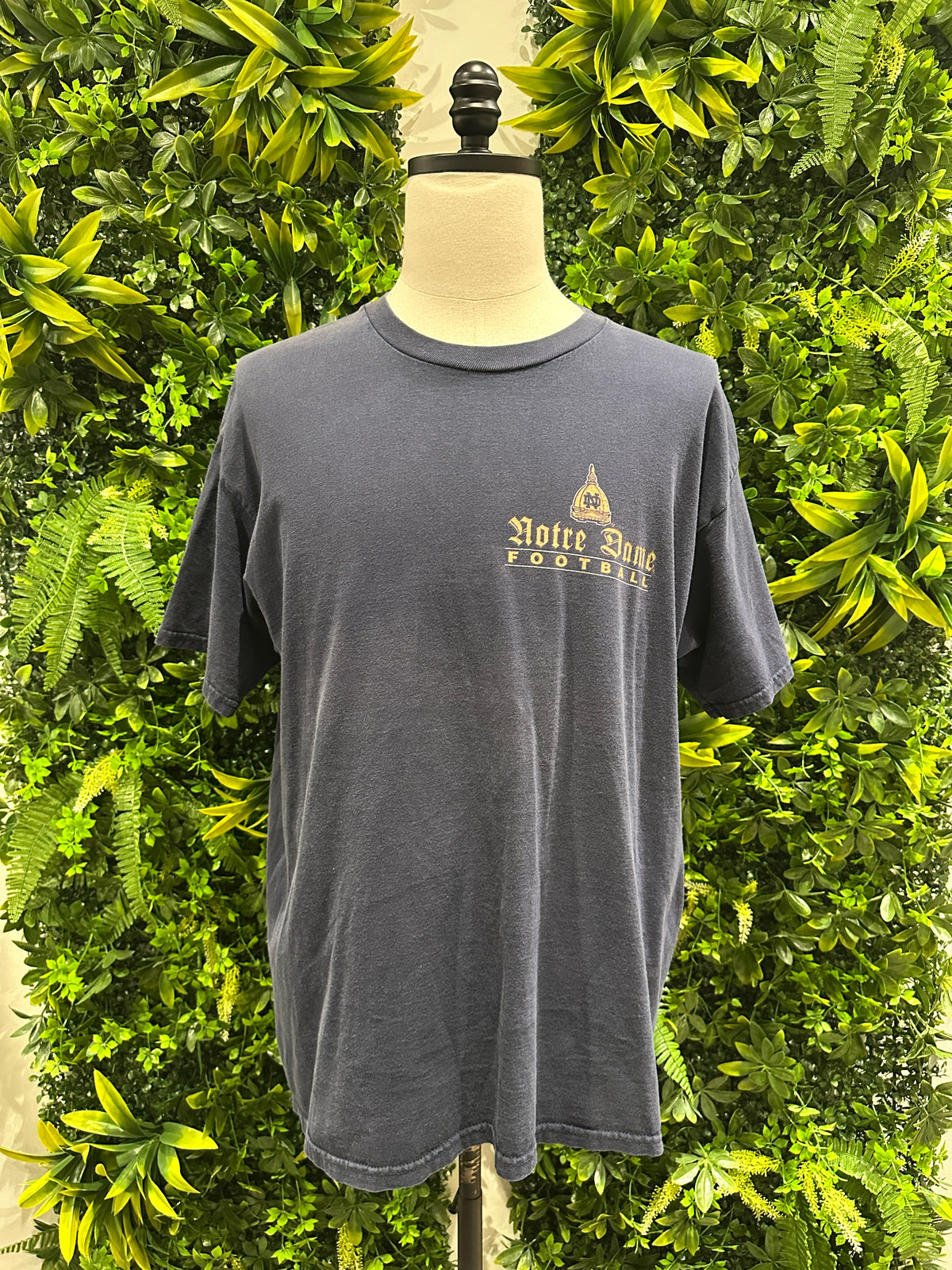 (Mens XL) 90s Notre Dame 'Shake Down The Thunder' Shirt 007