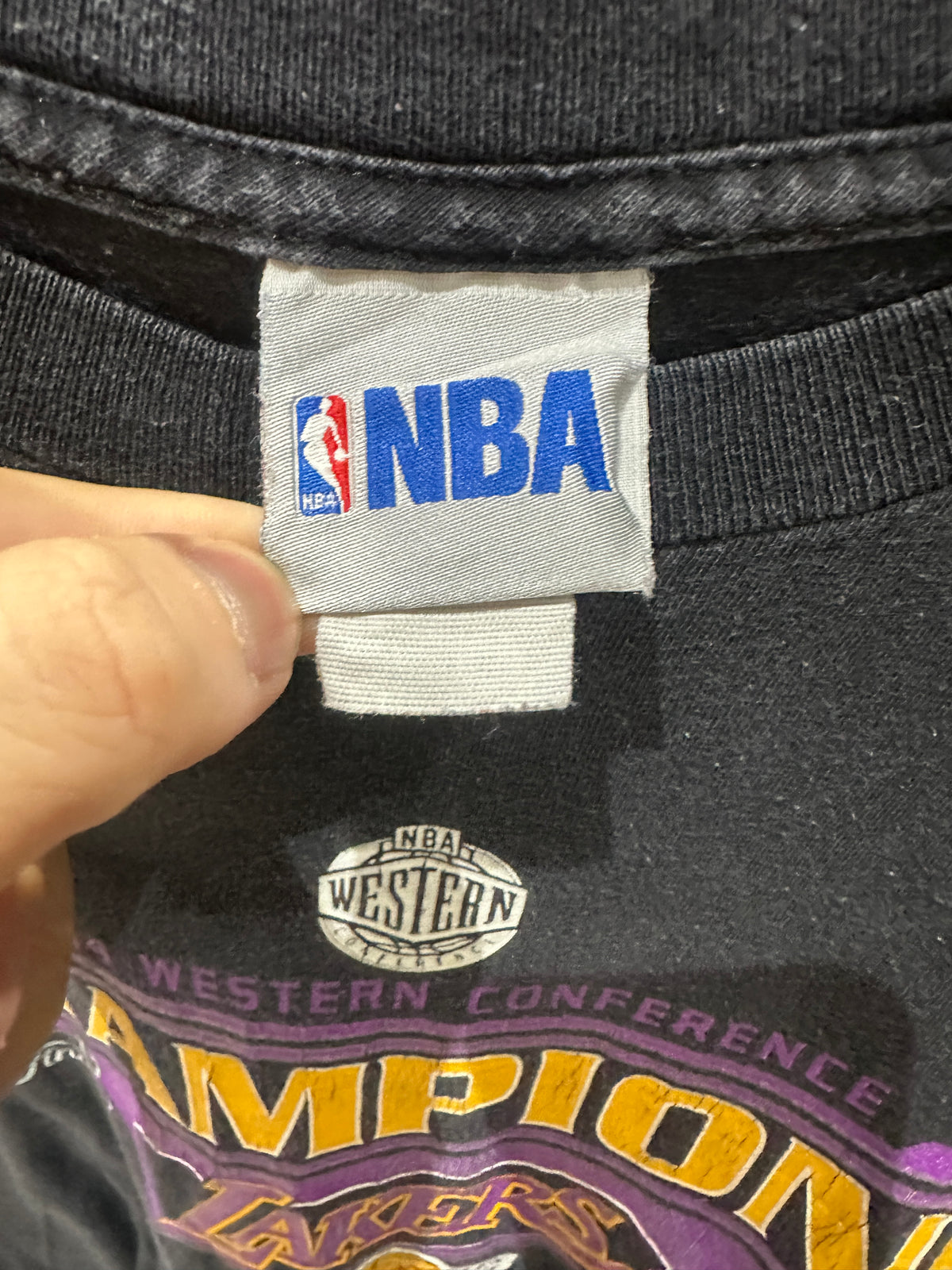 (Mens Large) 2004 L.A Lakers Western Conference Champs Shirt 007