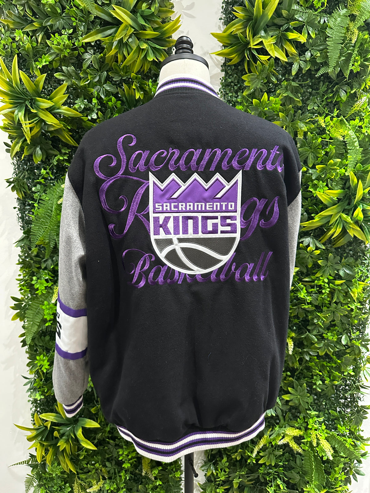 (Mens 2X) NBA Sacramento Kings Reversible Varsity Jacket