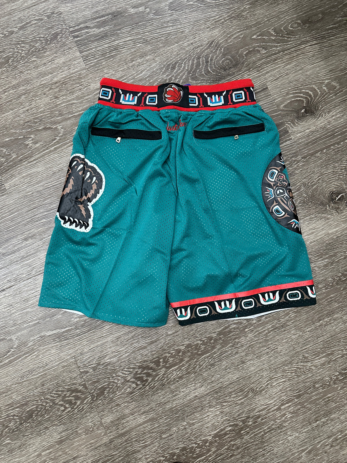 (Mens Large) NBA Minnesota Grizzlie's Basketball Shorts