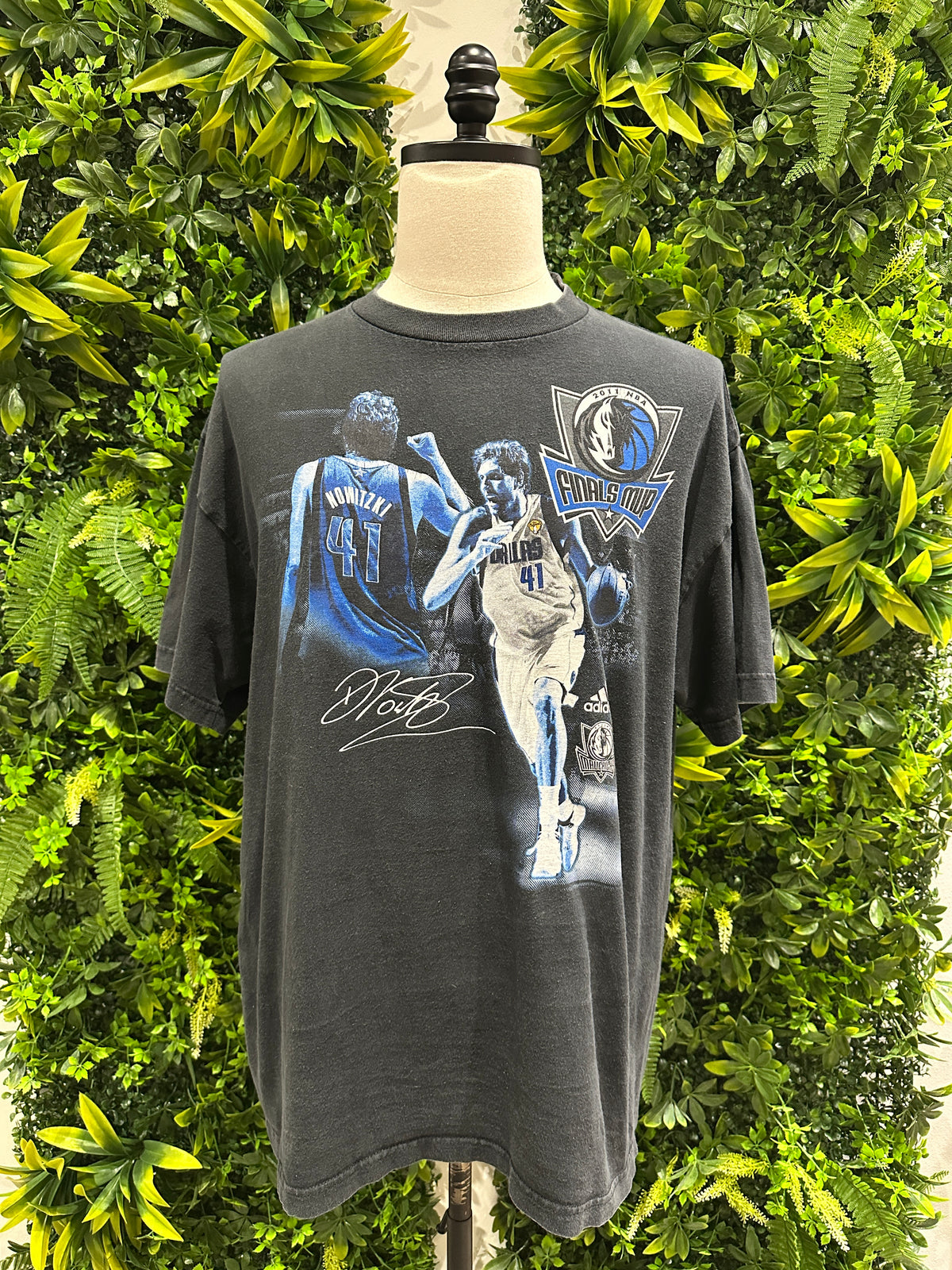 (Mens XL) 2011 Dallas Mavericks 'Dirk Nowitzki' MVP Shirt 007