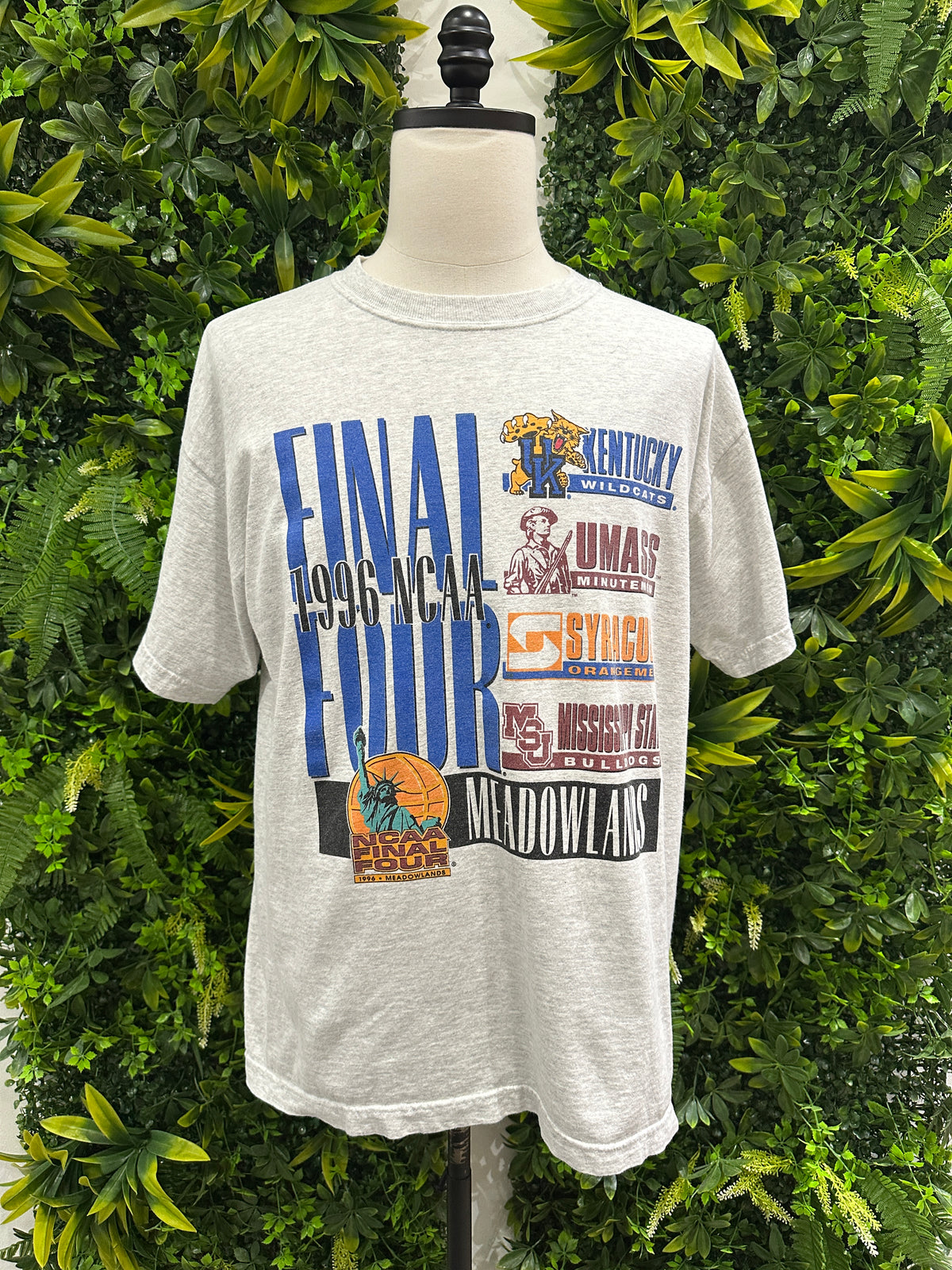 (Mens Large) 1996 NCAA Final Four 'Medowlands' Shirt 007