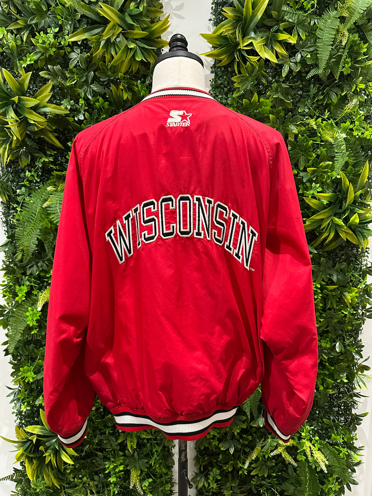 (Mens Large) 90s Starter Wisconsin Badgers Windbreaker 007