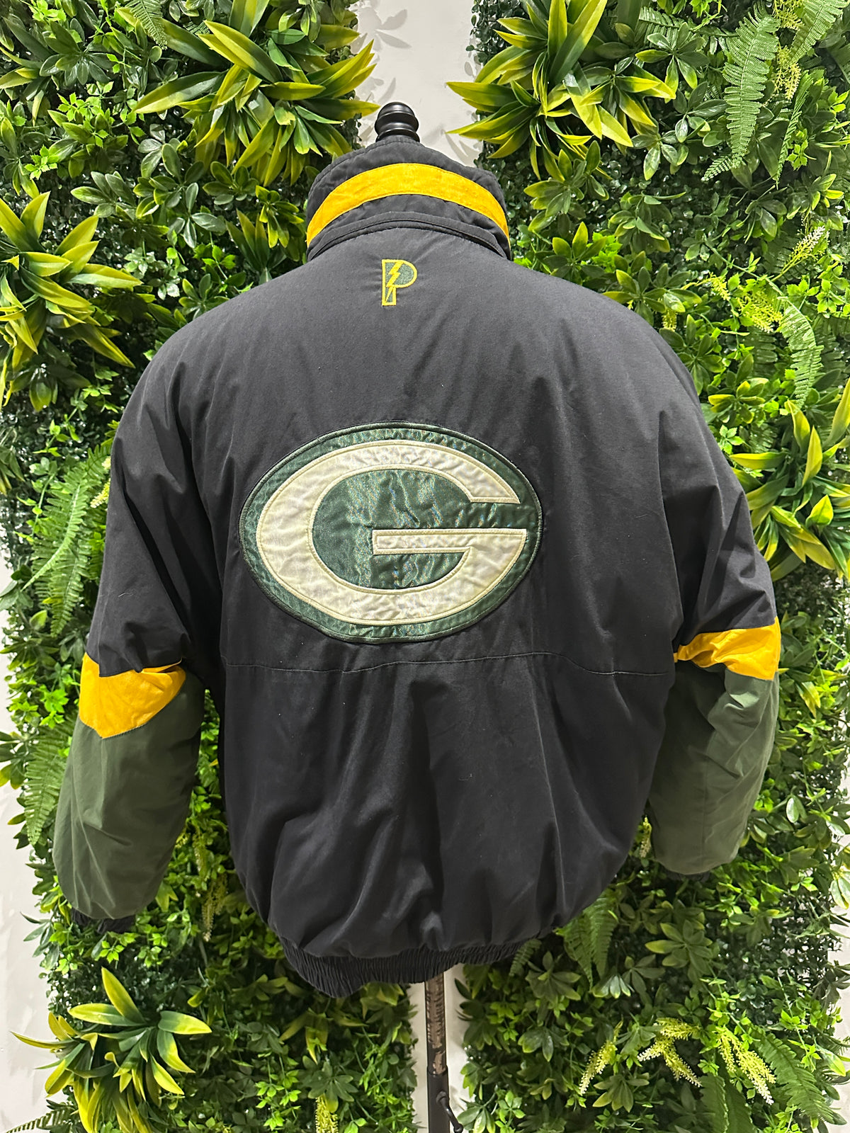 (Mens Medium) 90s Green Bay Packers Reversible Puffer Jacket 007