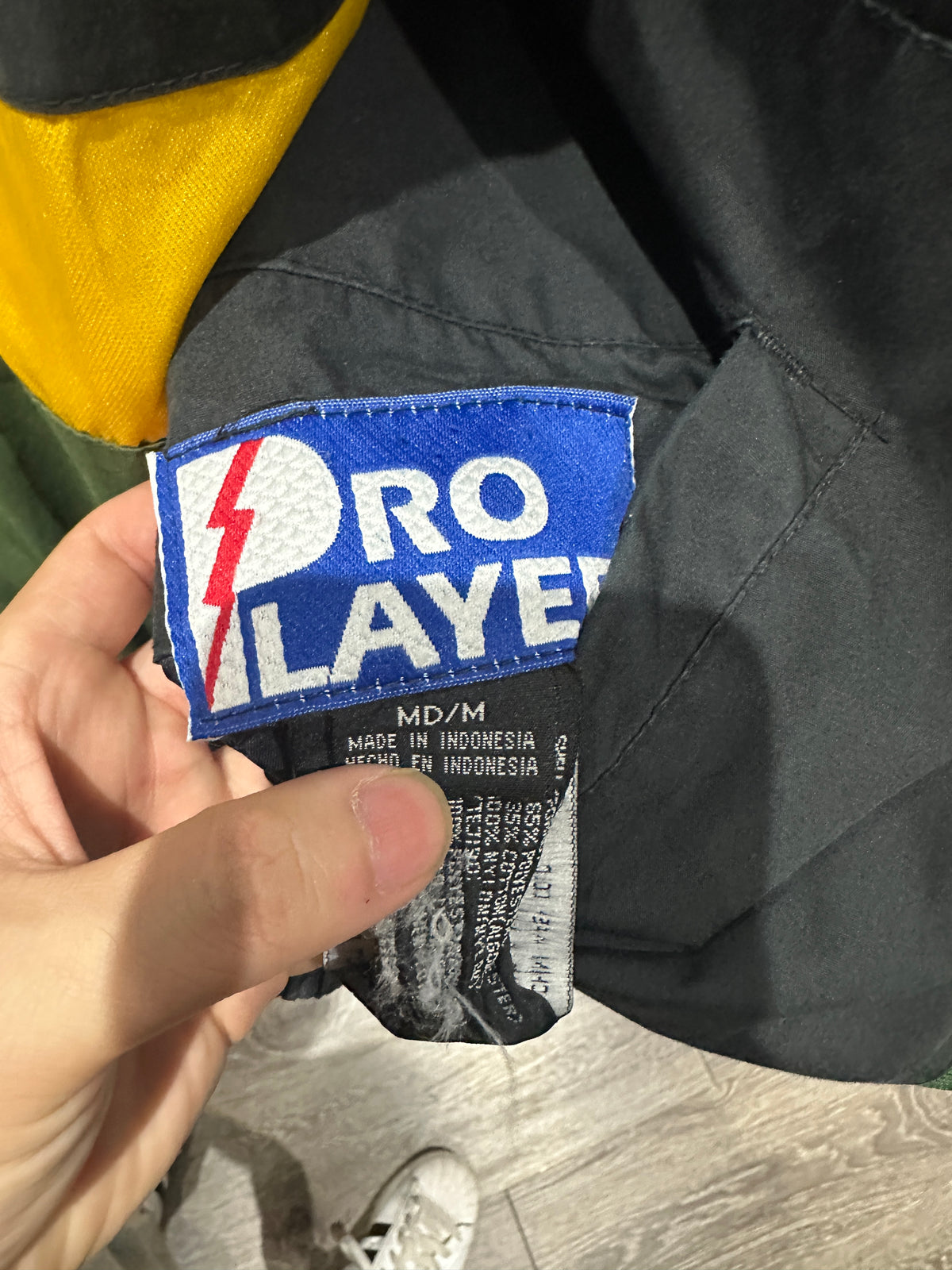 (Mens Medium) 90s Green Bay Packers Reversible Puffer Jacket 007