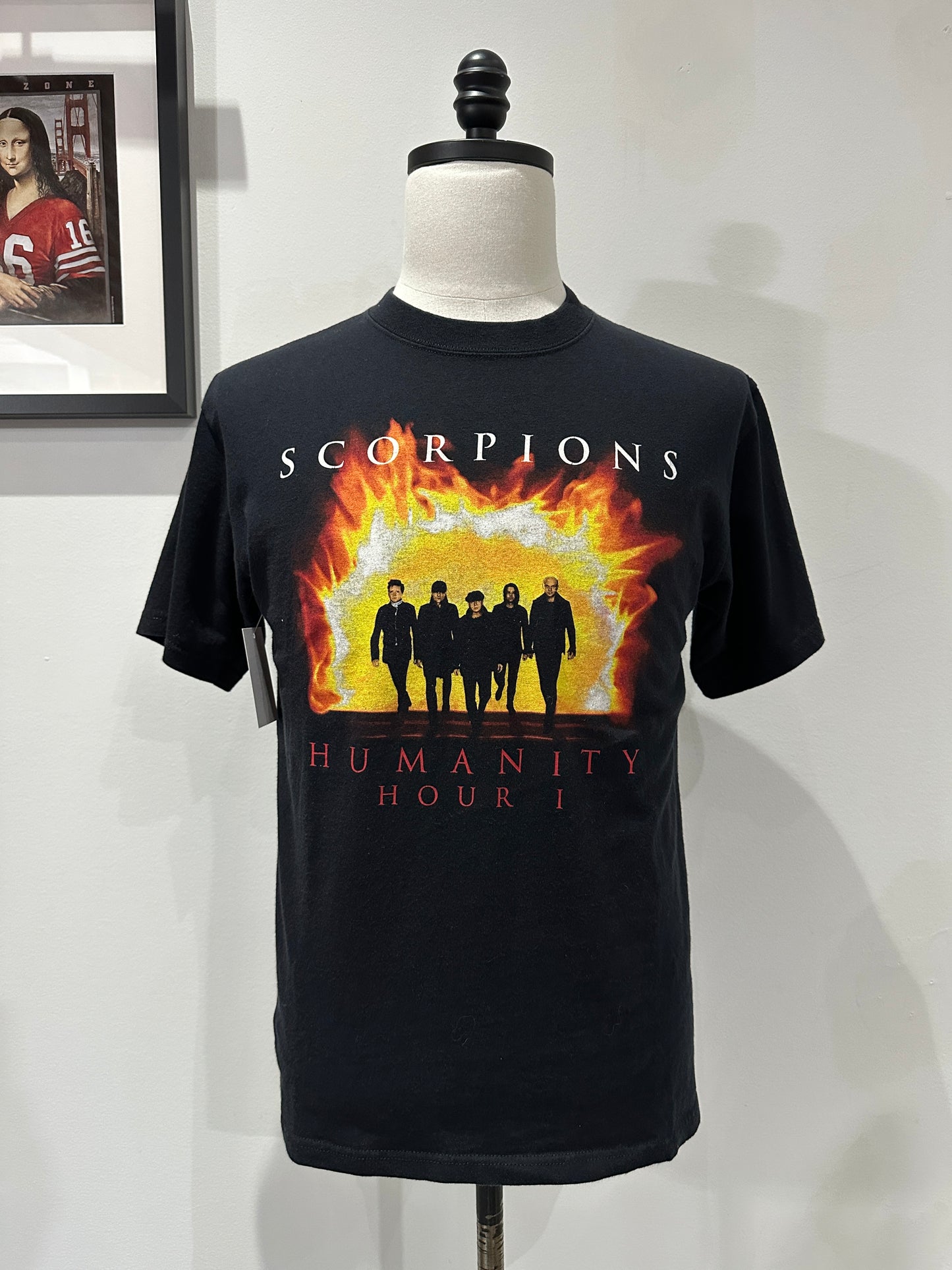 (Mens Medium) Retro Scorpions Band Shirt