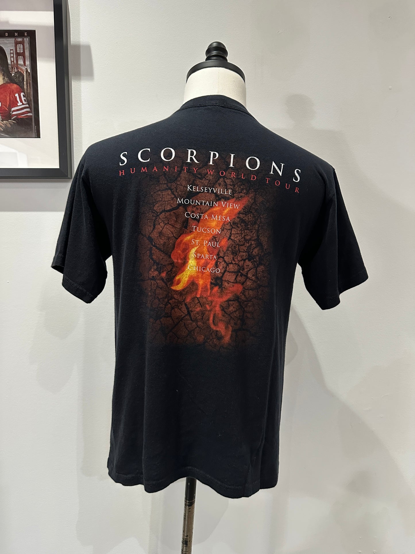 (Mens Medium) Retro Scorpions Band Shirt
