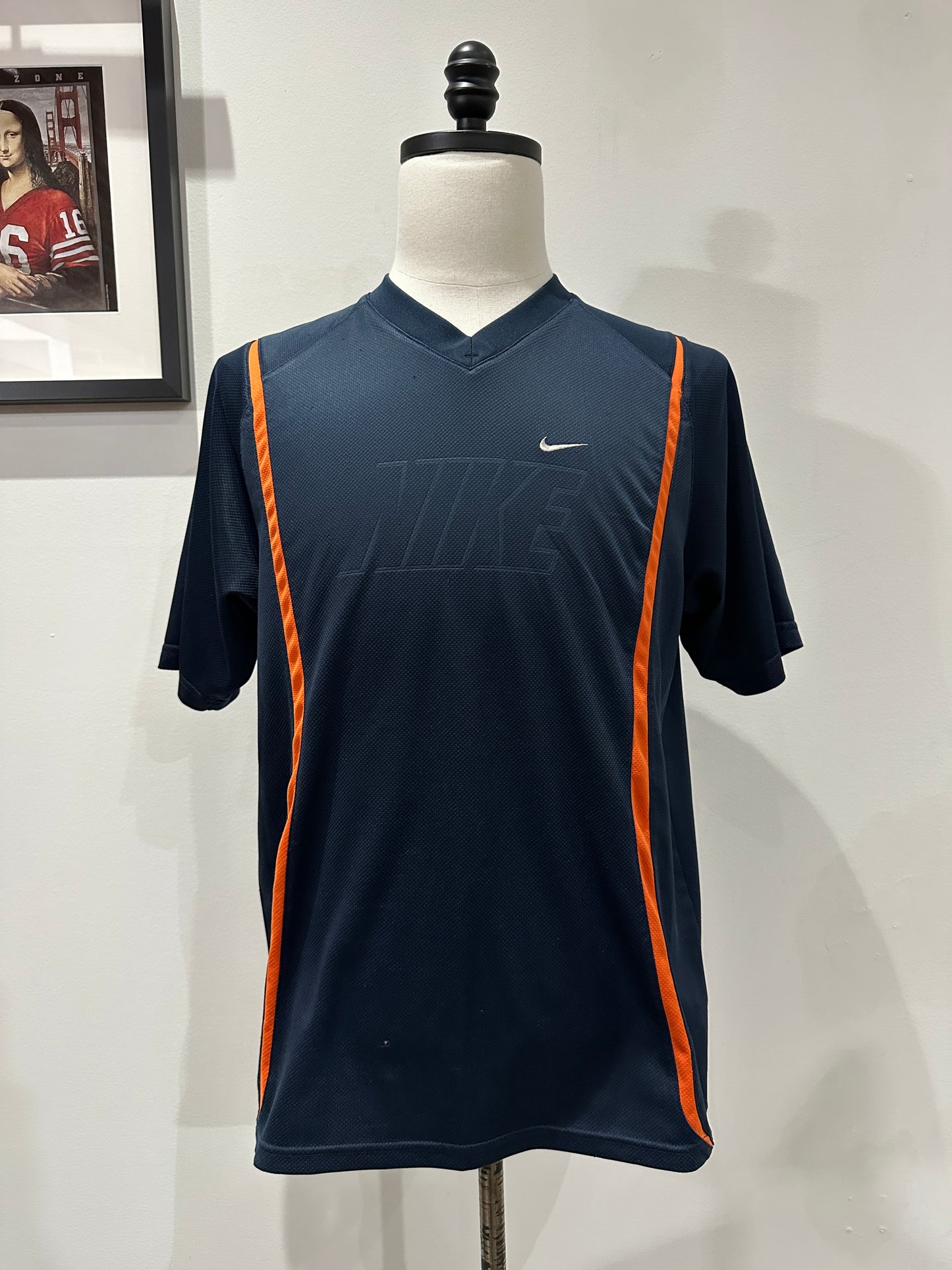 (Mens Medium) Nike Spell-Out Shirt