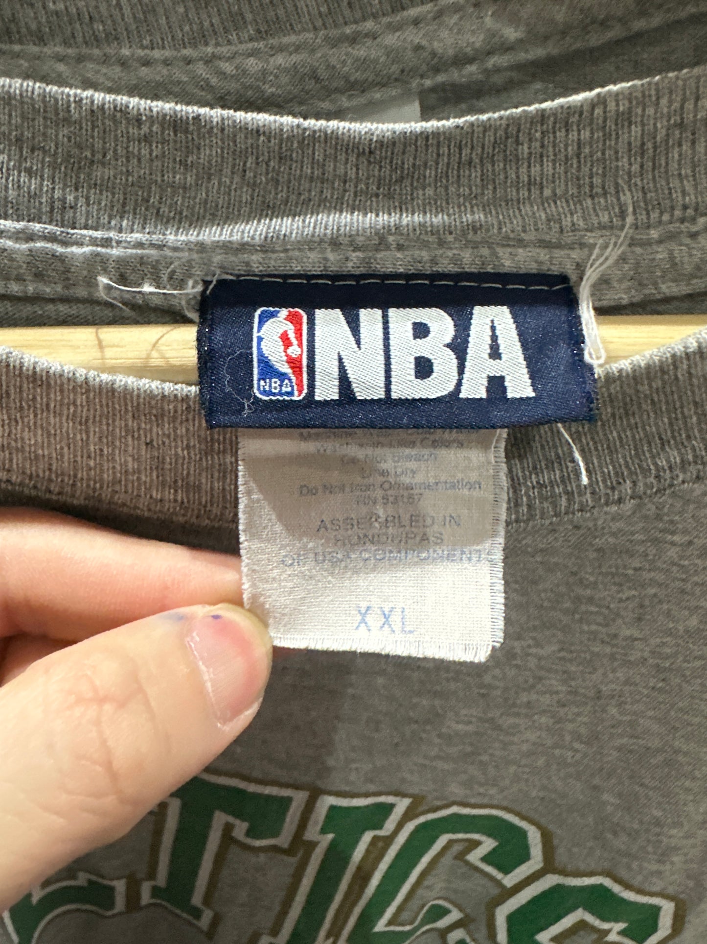 (Mens 2X) NBA Boston Celtics Spell-Out Shirt