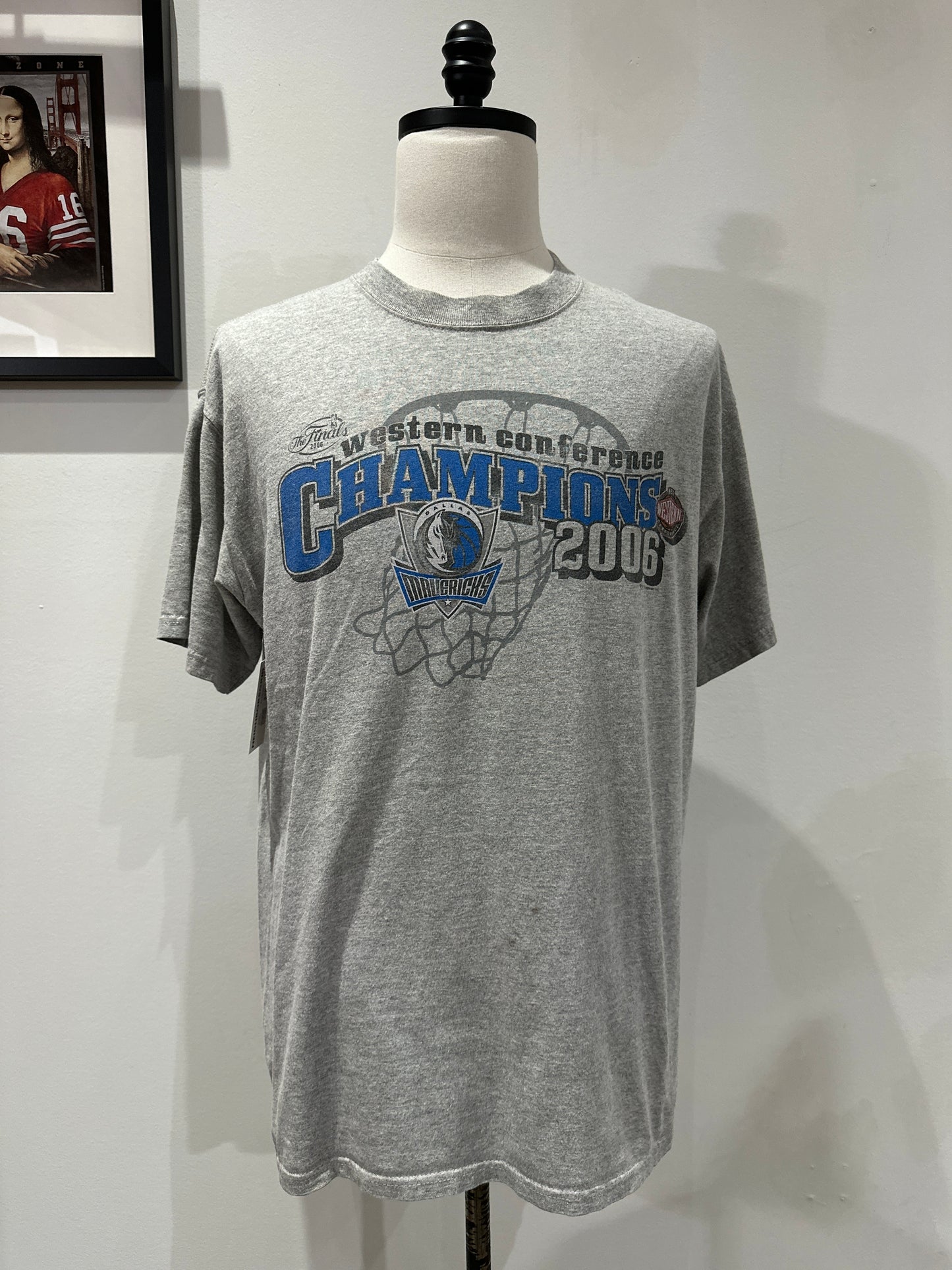 (Mens XL) 2006 NBA Dallas Mavericks Shirt