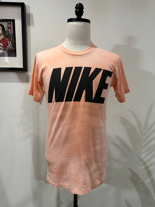 (Women Medium) 90s Nike Pink Shirt