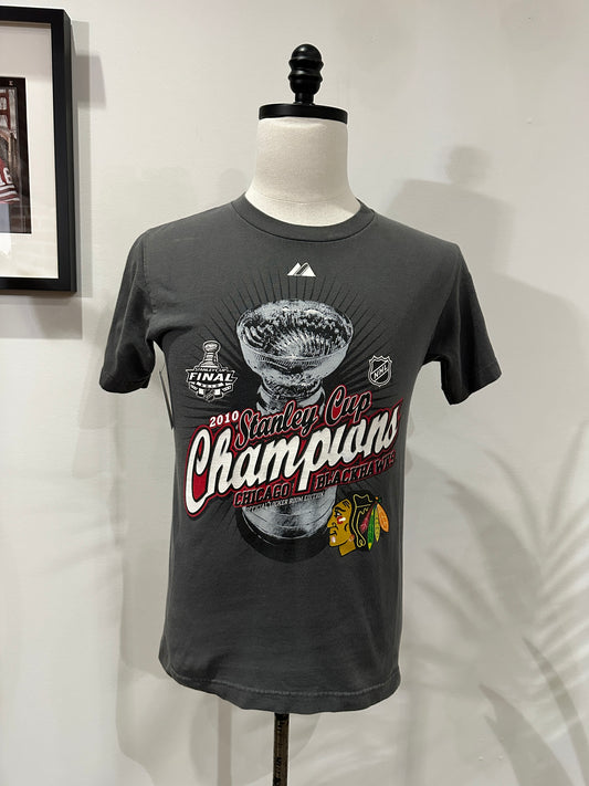 (Mens Small) 2010 Chicago Blackhawks Champs Shirt