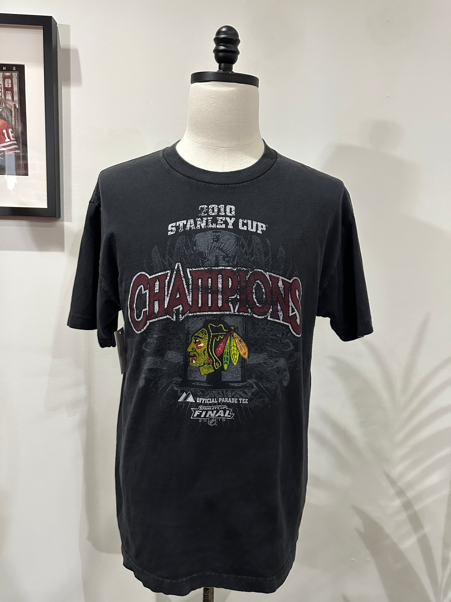 (Mens Large) 2010 Chicago Blackhawks Champs Shirt
