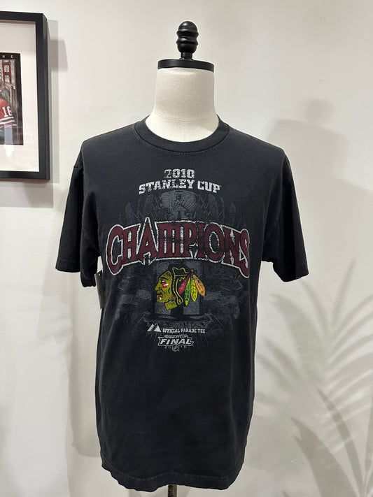 (Mens Large) 2010 Chicago Blackhawks Champs Shirt