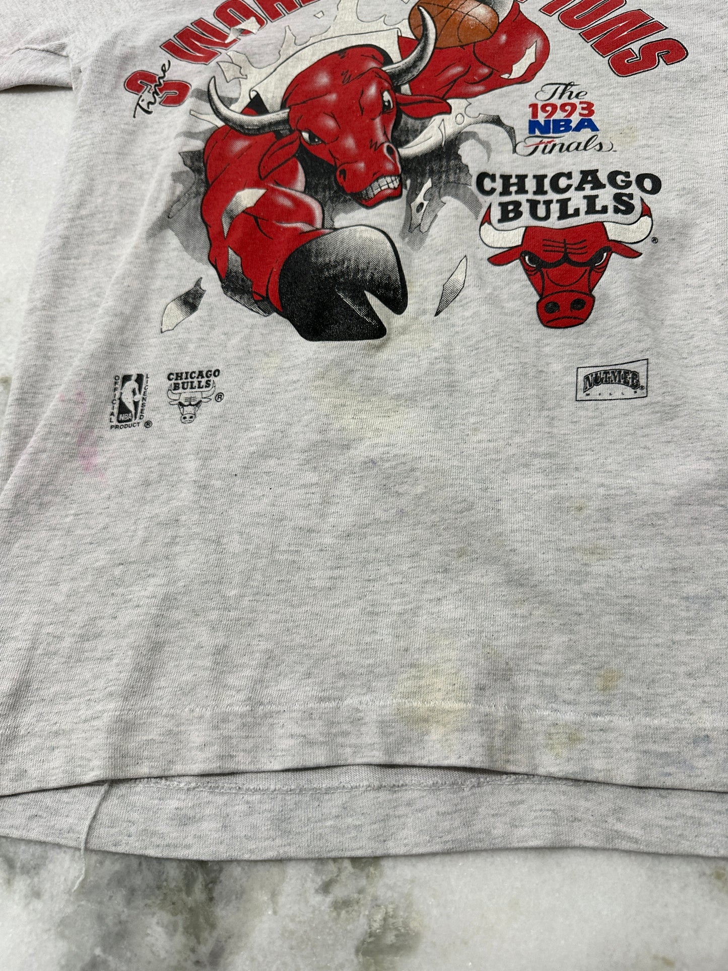 (Mens Kids 14-16) 1993 Chicago Bulls World Champs Shirt
