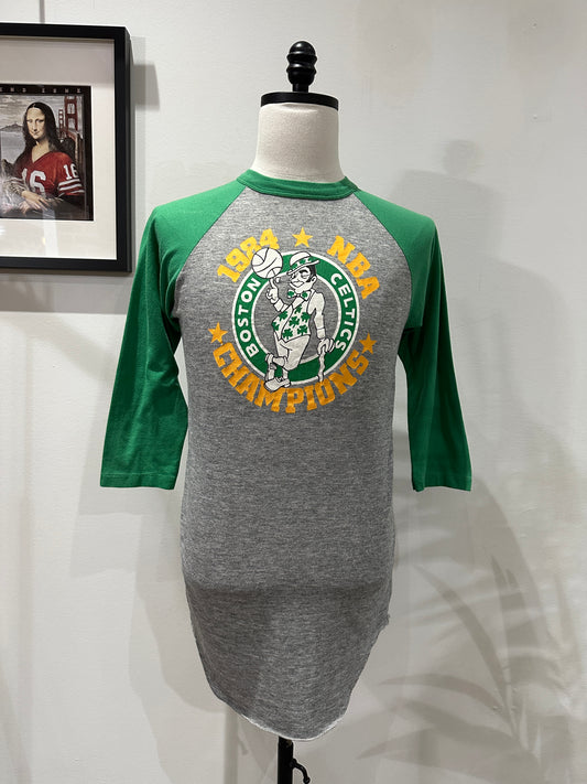 (Mens Medium) 1984 Boston Celtics Champs Shirt