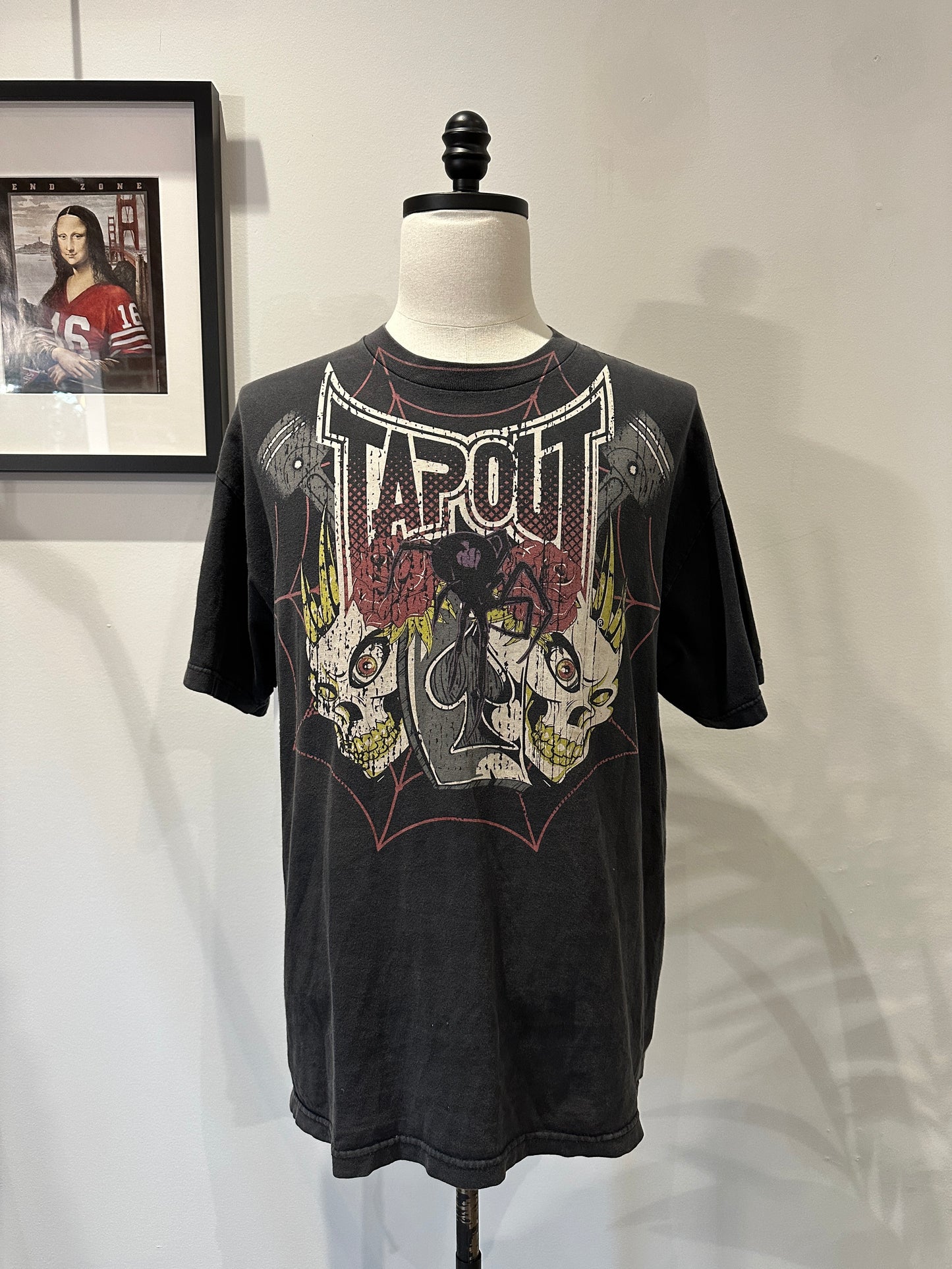 (Mens XL) Tapout Graphic Shirt