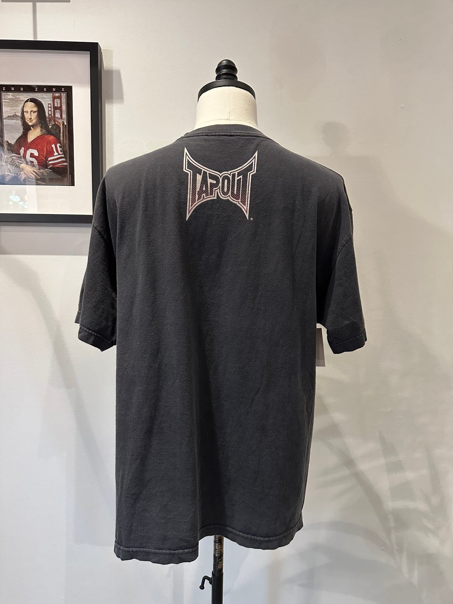 (Mens XL) Tapout Graphic Shirt