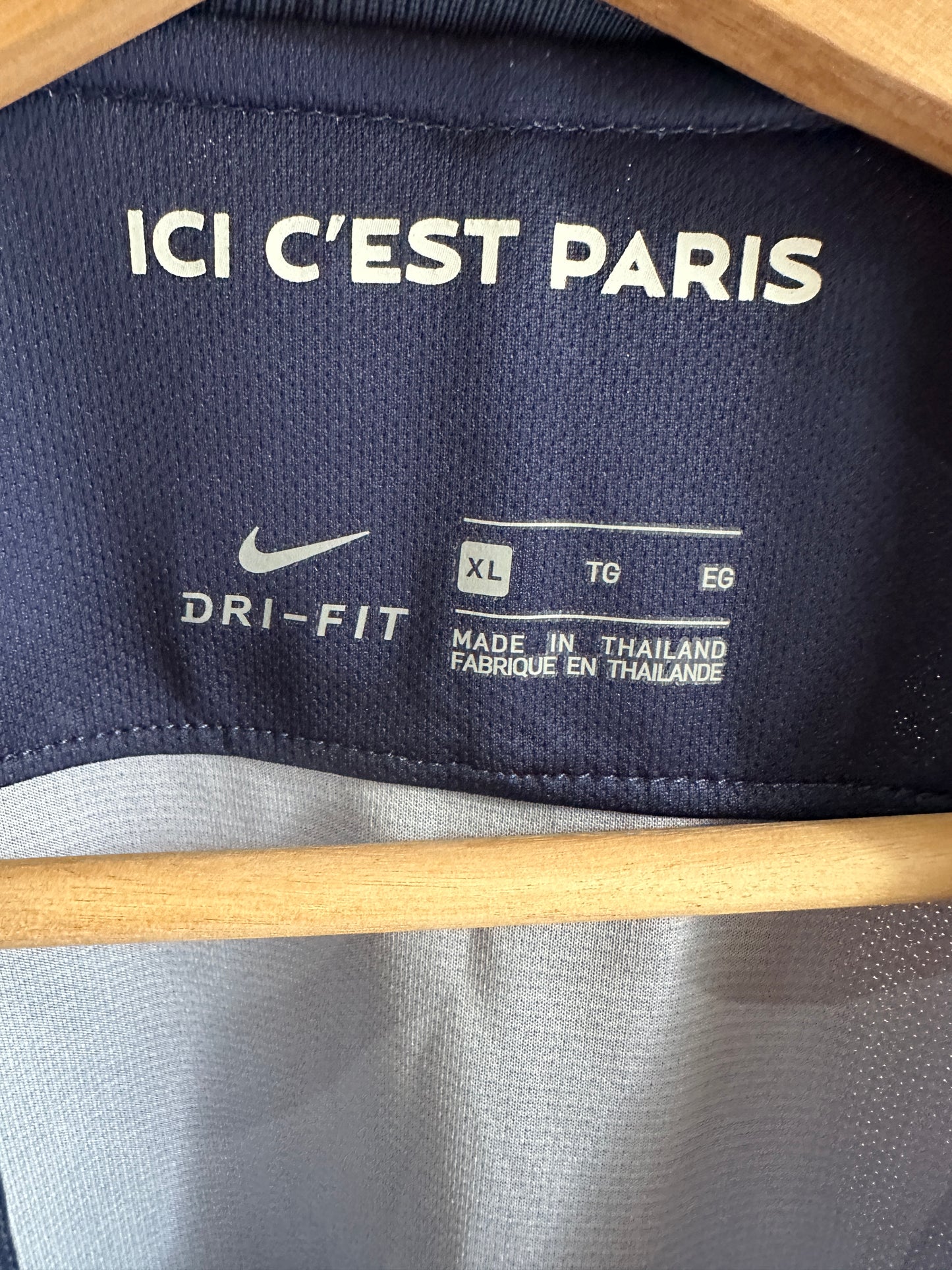 (Mens XL) Nike Saint-Germain Paris Soccer Club Jersey 007