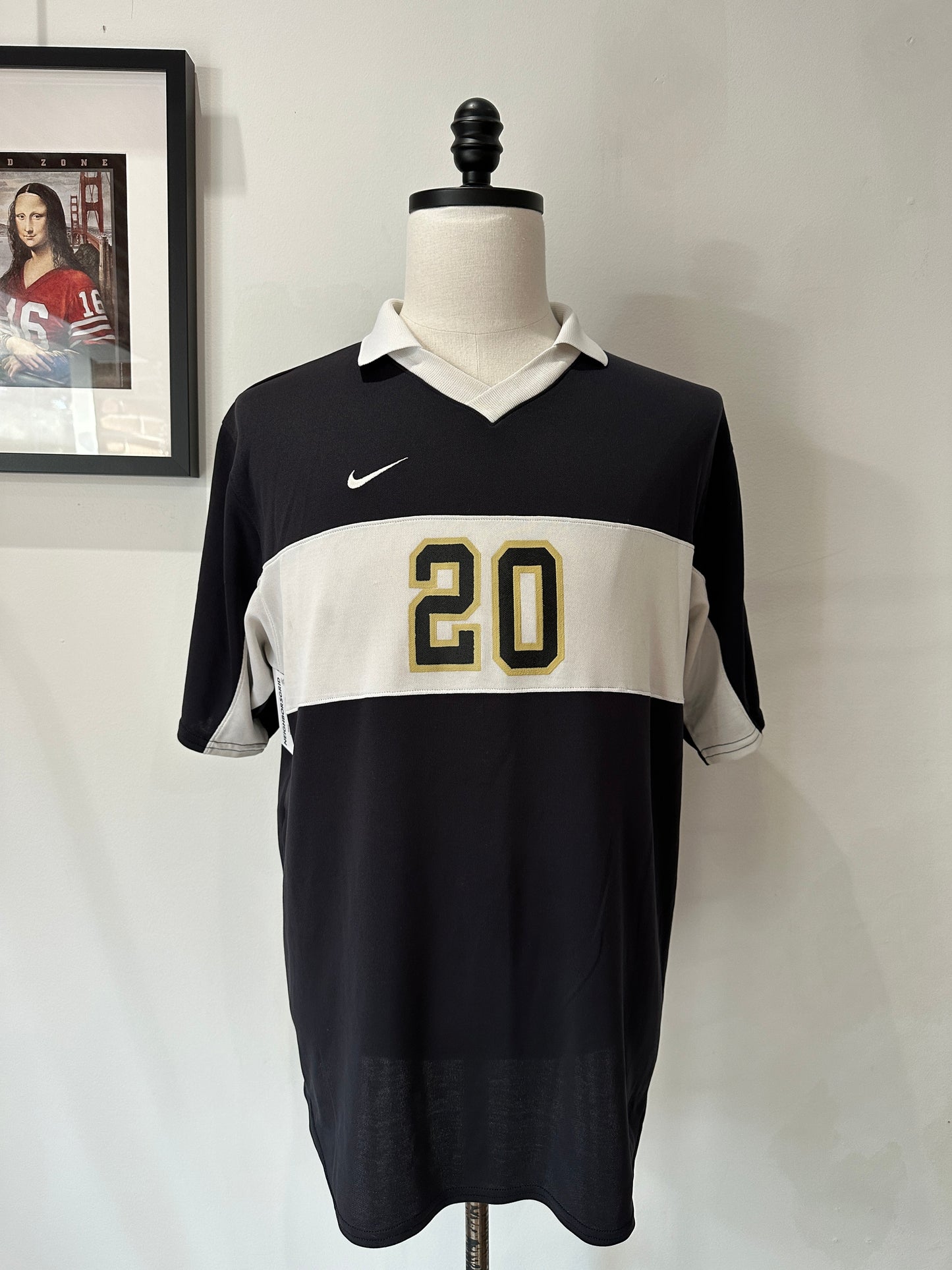 (Mens Large) Nike Black & White Soccer Jersey 007