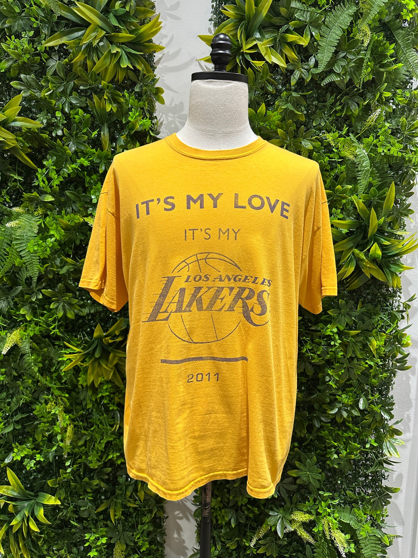 (Mens XL) 2011 L.A Lakers 'It's My Love' Shirt 007